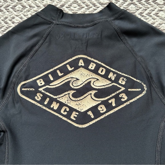 Billabong Rash Guard - Picture 4 of 6